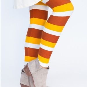 Leggings In Candy Corn By Agnes & Dora